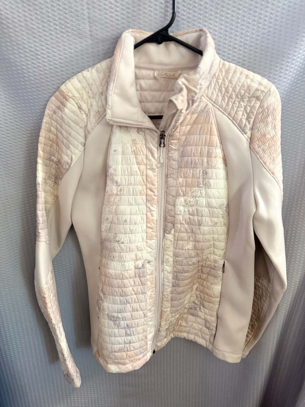 CALIA by Carrie Underwood Women's Full Zip Quilted Hybrid Jacket Marble Print